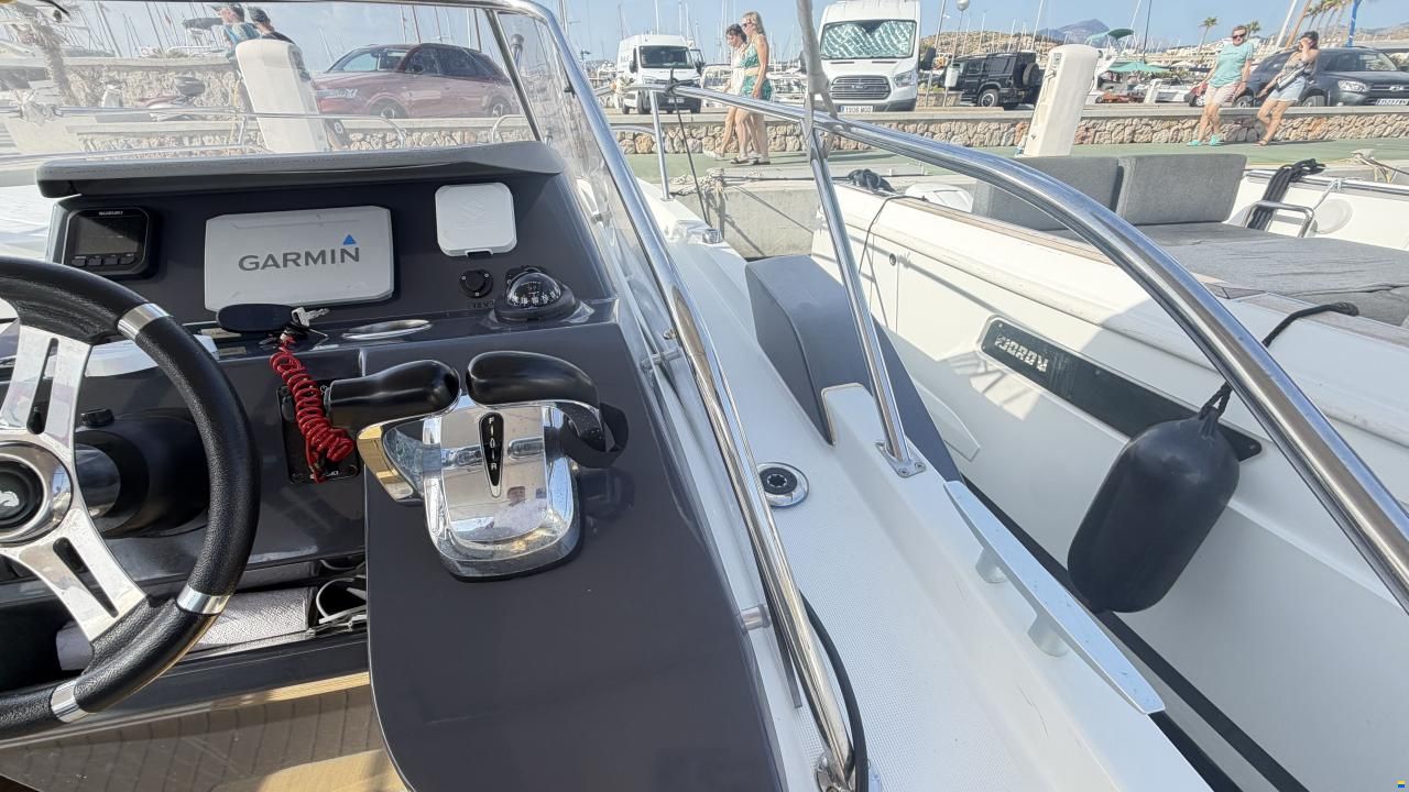 Beneteau Flyer 8.8 Sundeck