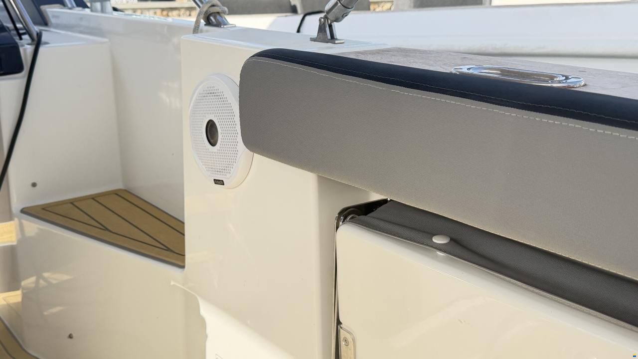 Beneteau Flyer 8.8 Sundeck