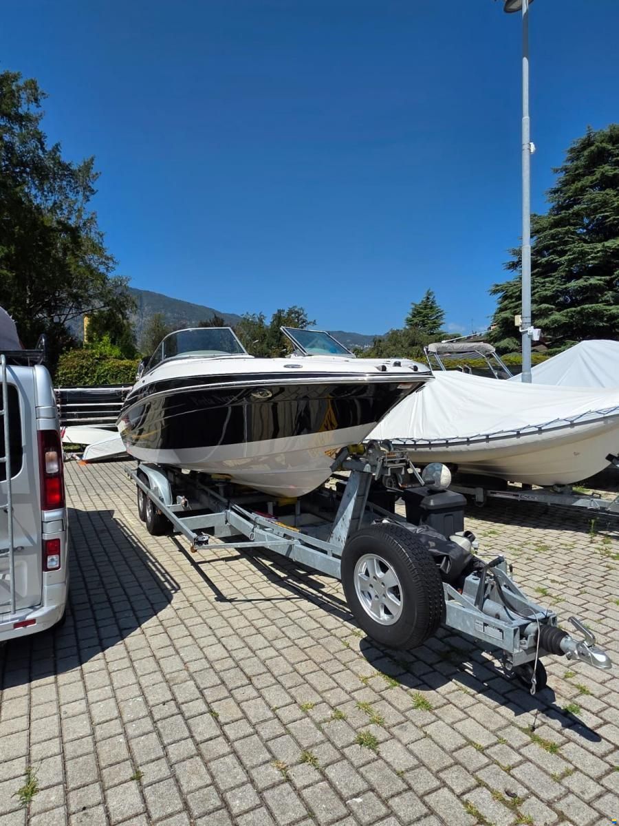 Four Winns 240 Horizon Bowrider