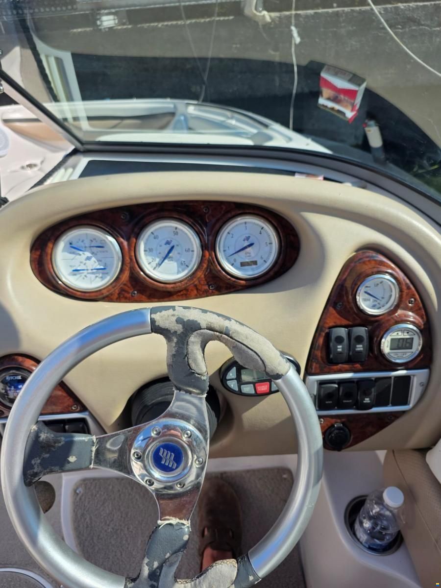 Four Winns 240 Horizon Bowrider