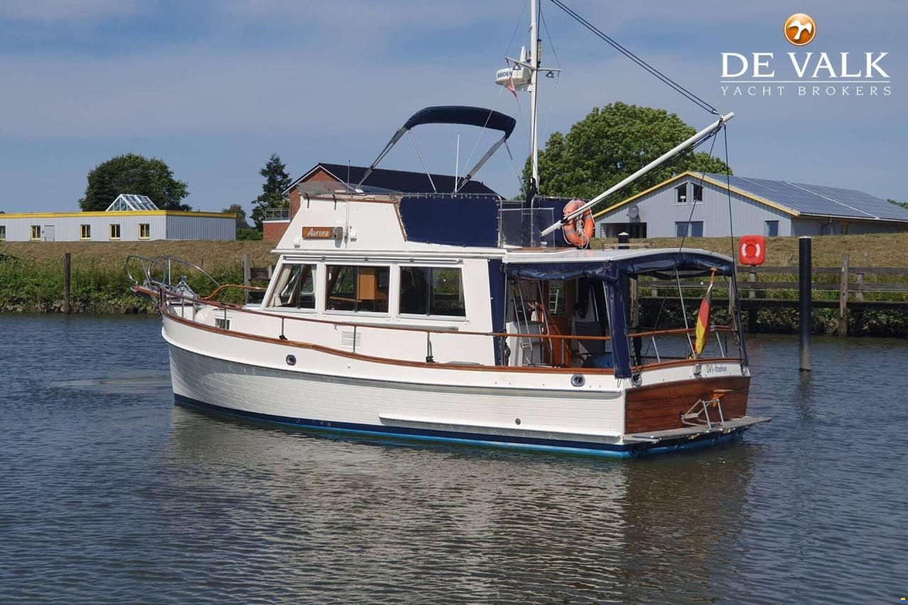 Grand Banks 32