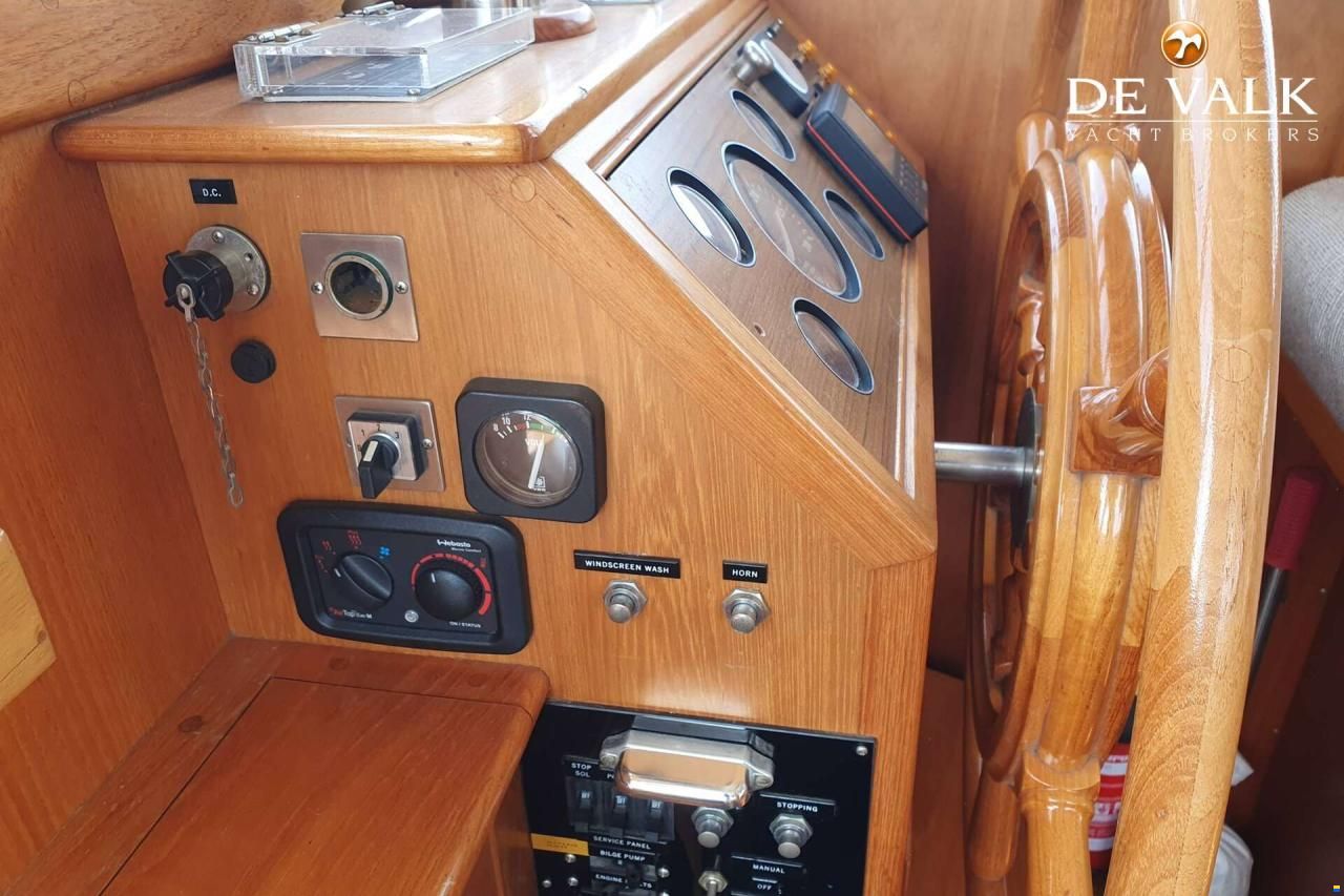 Grand Banks 32