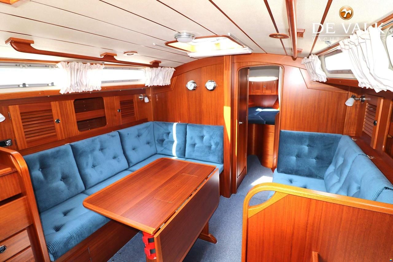 Hallberg-Rassy 36