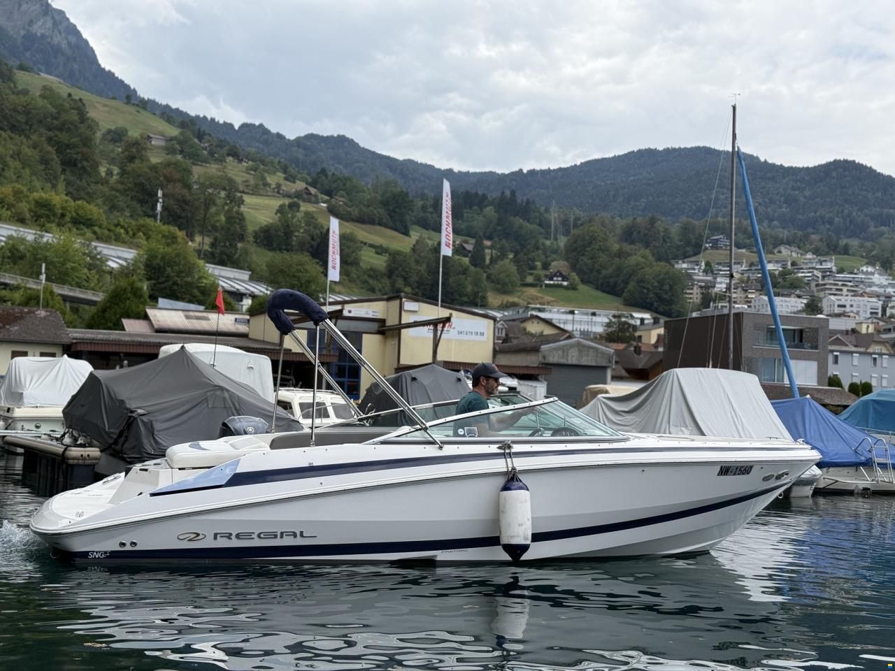 Regal 2200