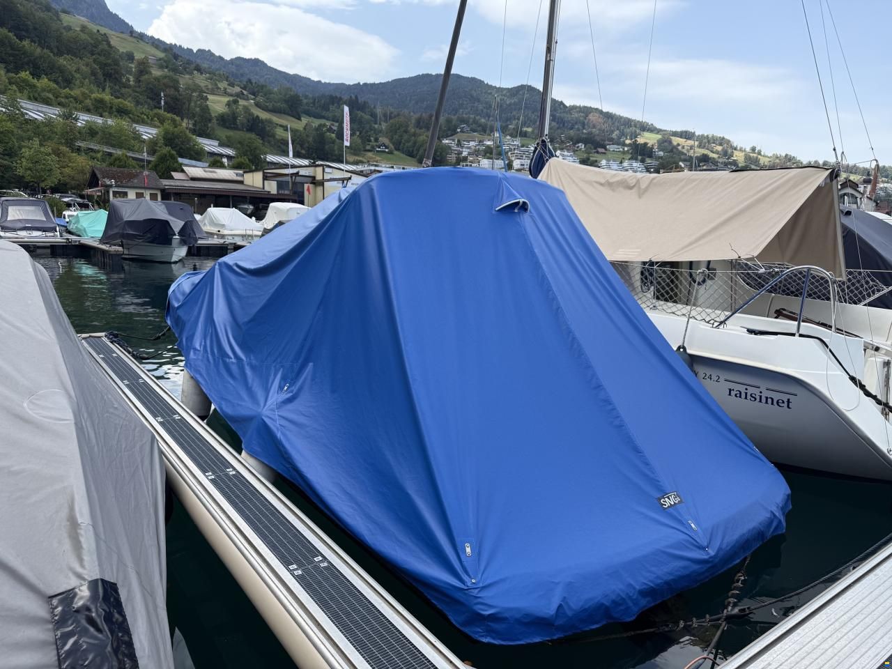 Regal 2200