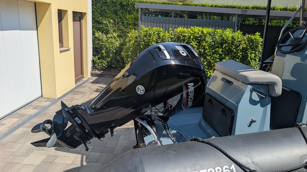 Bombard 550 Explorer