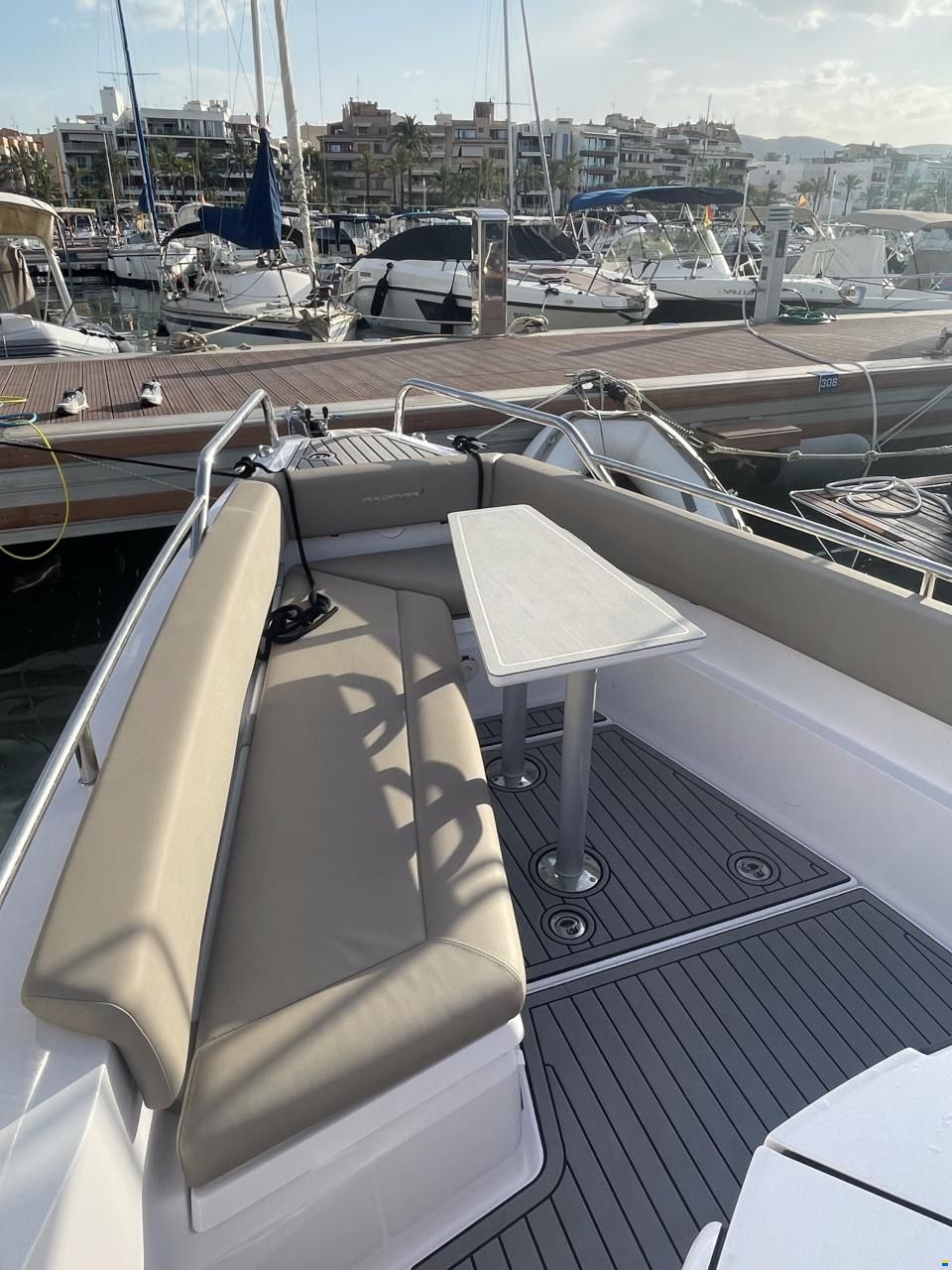 Axopar 28 T-TOP