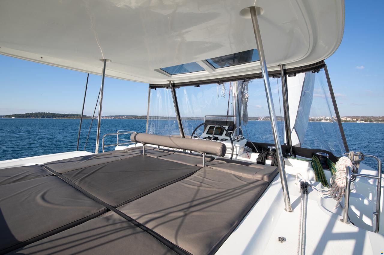 Lagoon 50