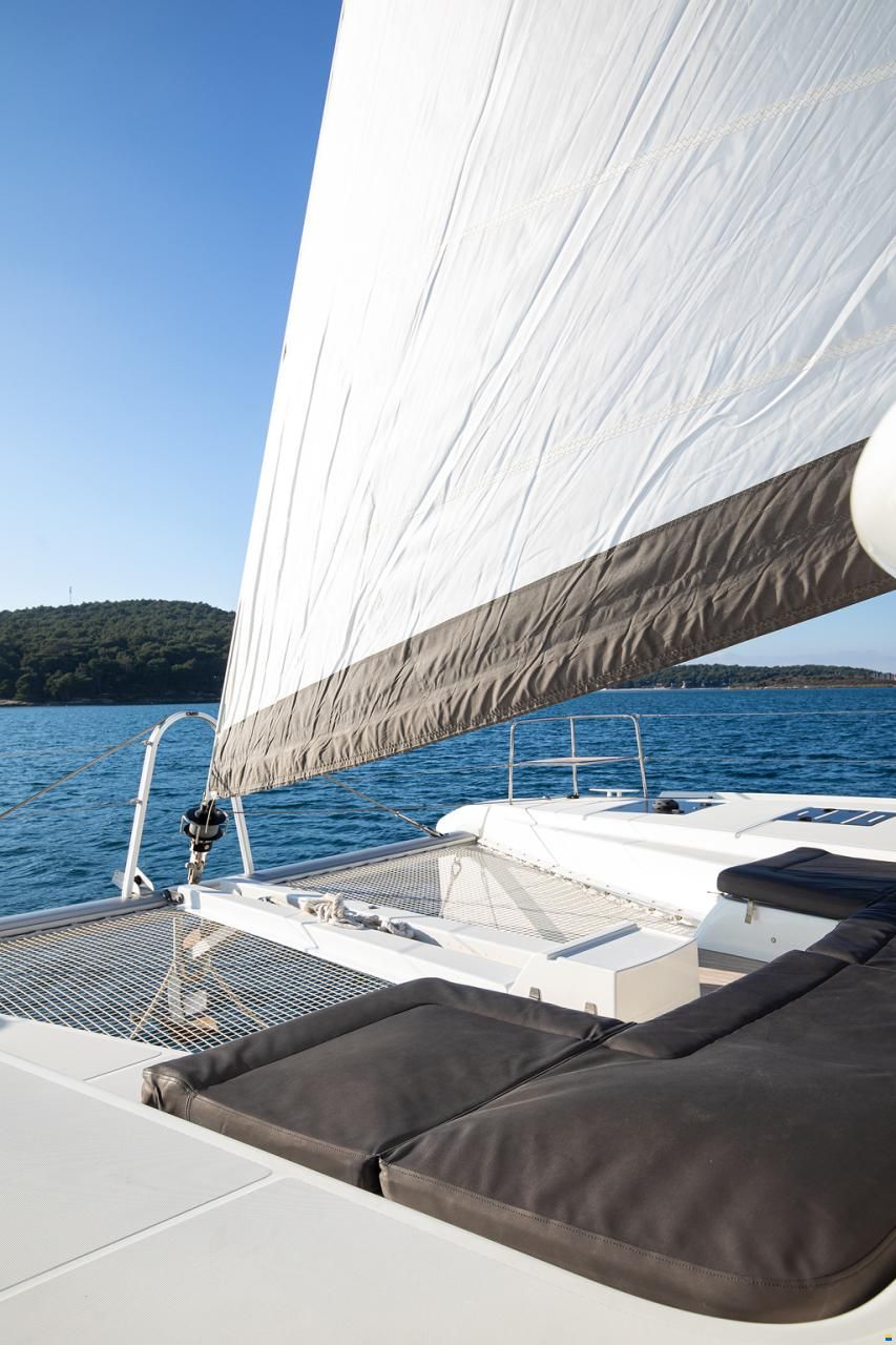 Lagoon 50