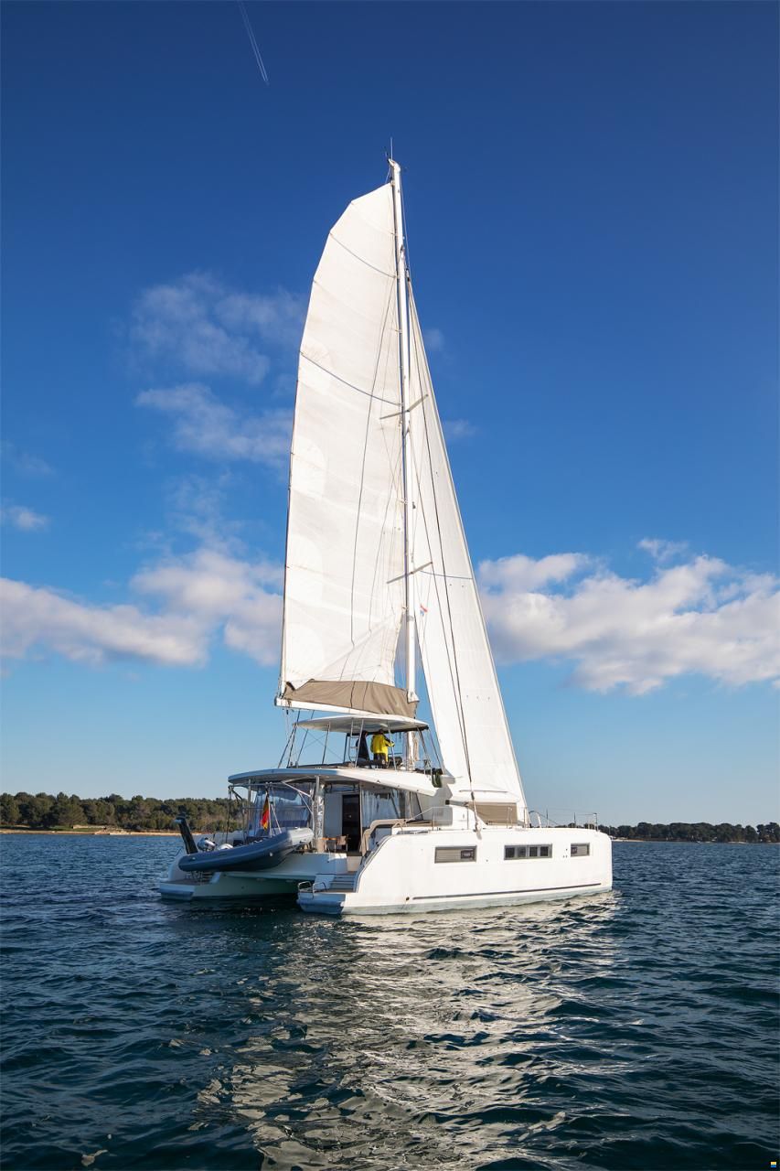 Lagoon 50
