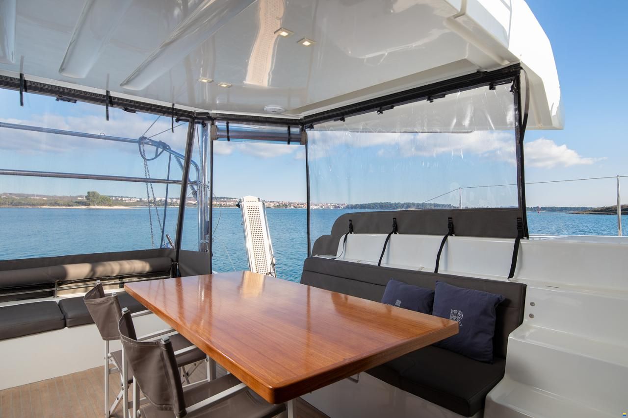 Lagoon 50