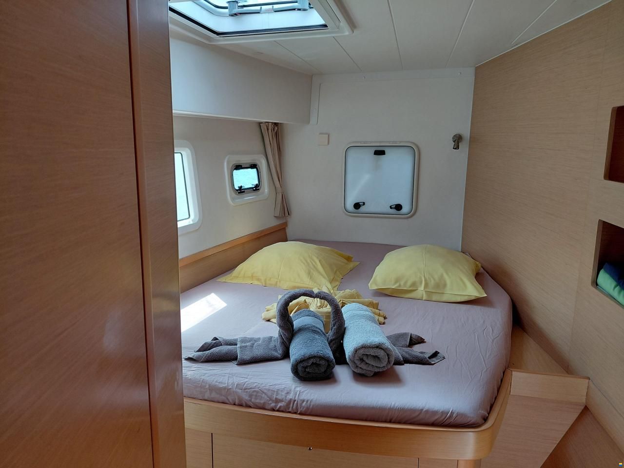 Lagoon 42