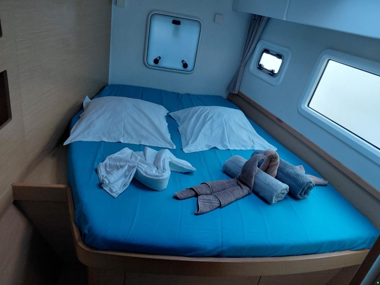 Lagoon 42