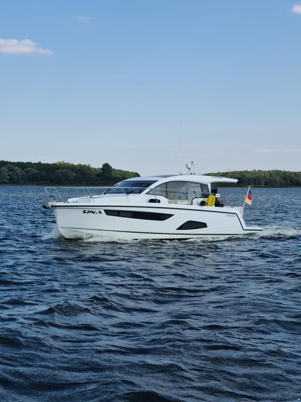 Sealine C330