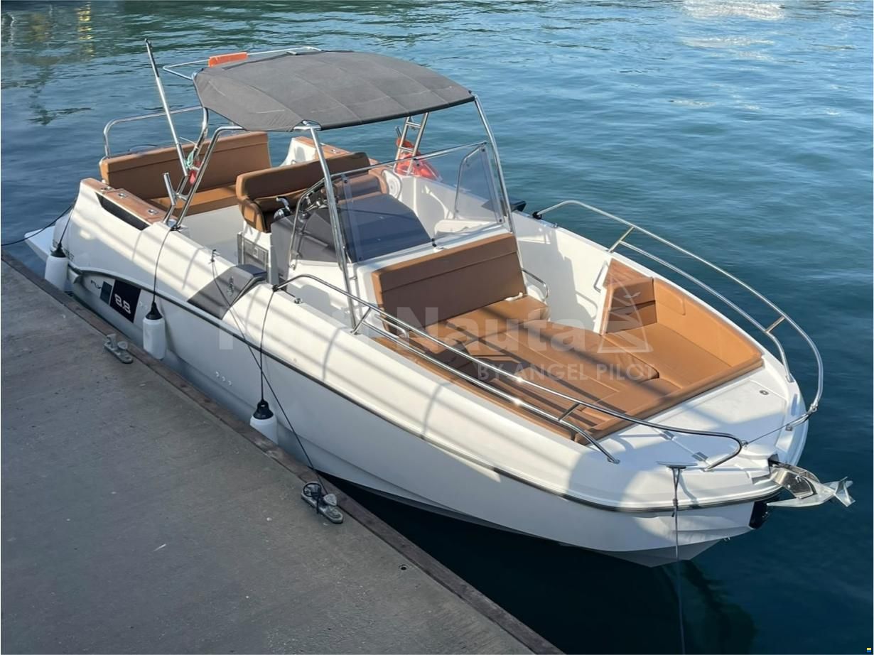 Beneteau Flyer 8.8 SpaceDeck