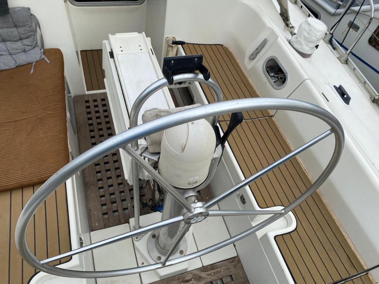Beneteau Oceanis 390