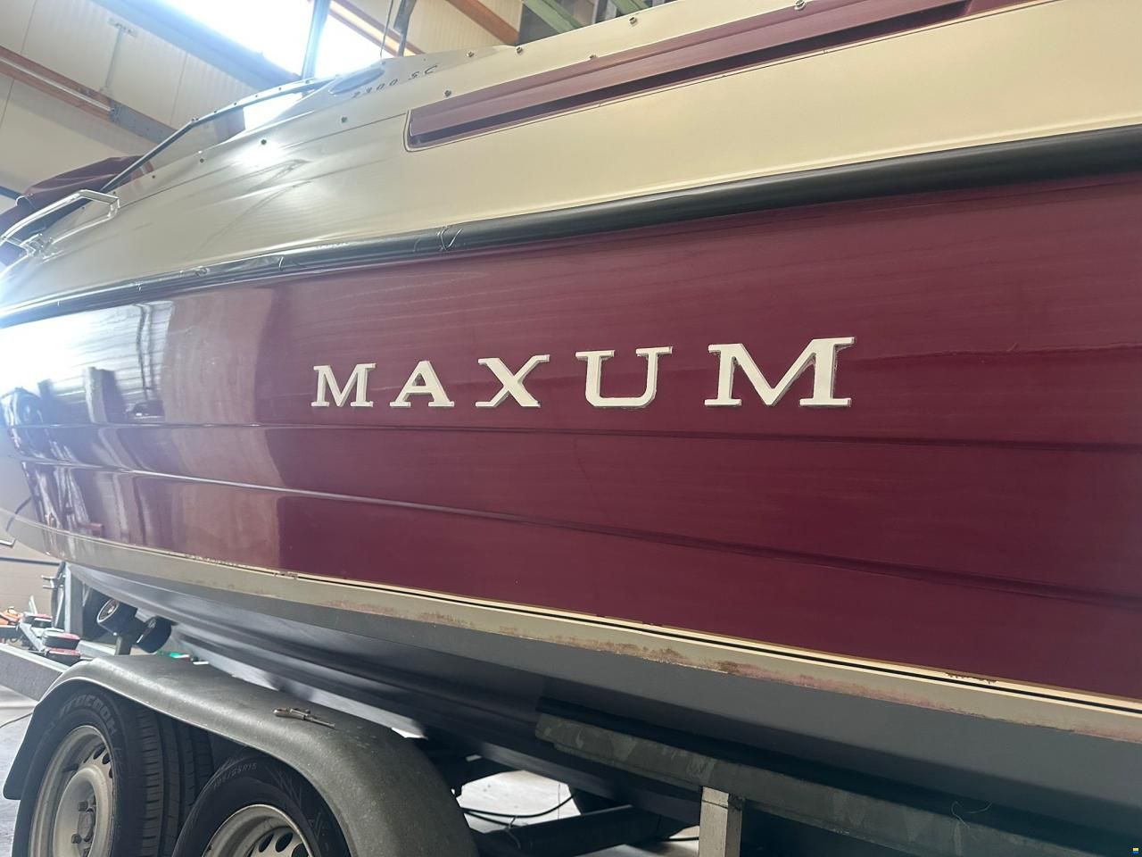 Maxum 2300SC