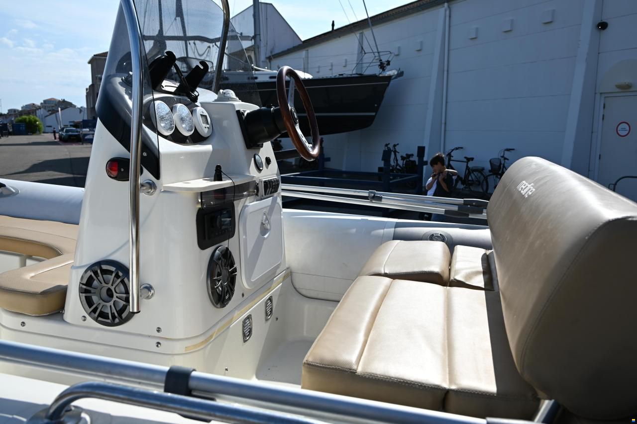 Zodiac Medline 550