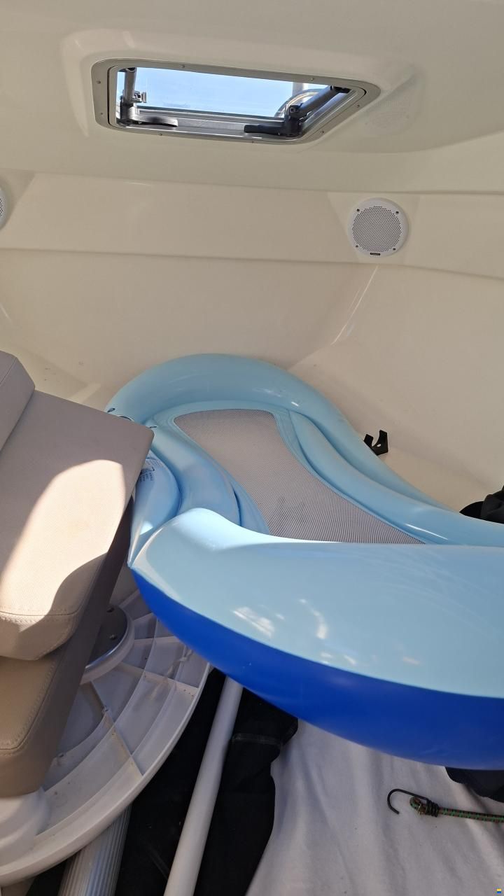 Quicksilver 555 Cabin