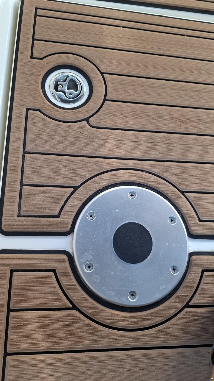 Quicksilver 555 Cabin