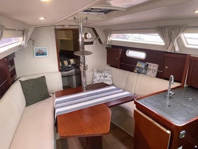 Hanse 320