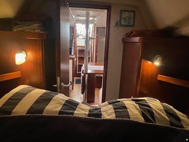 Hanse 320