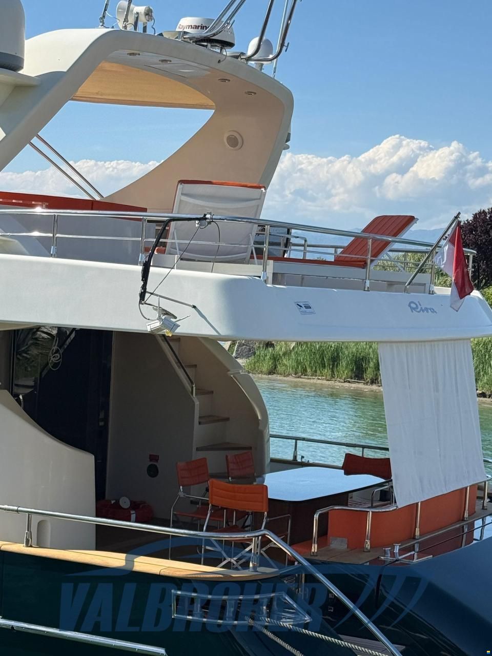 Riva 85 Opera