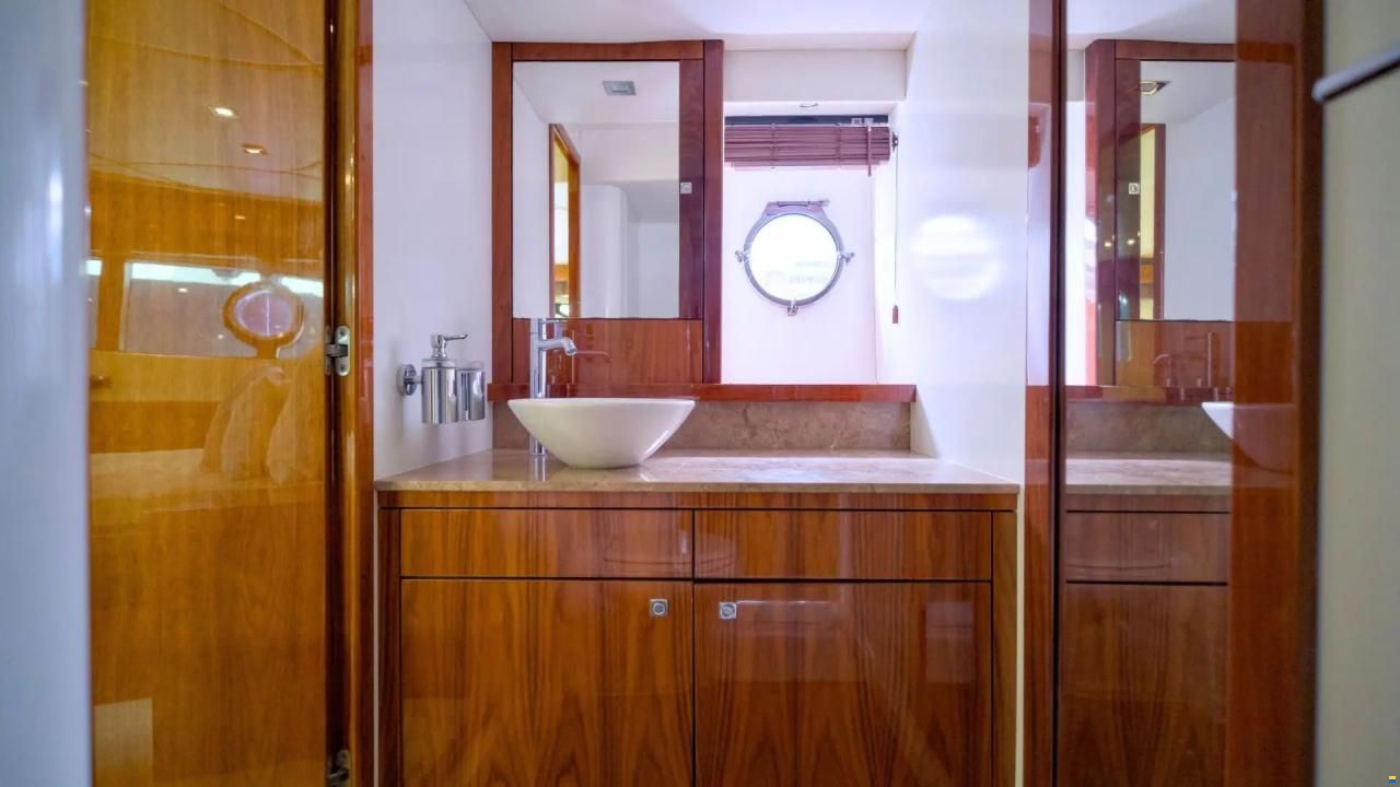 Sunseeker Manhattan 63