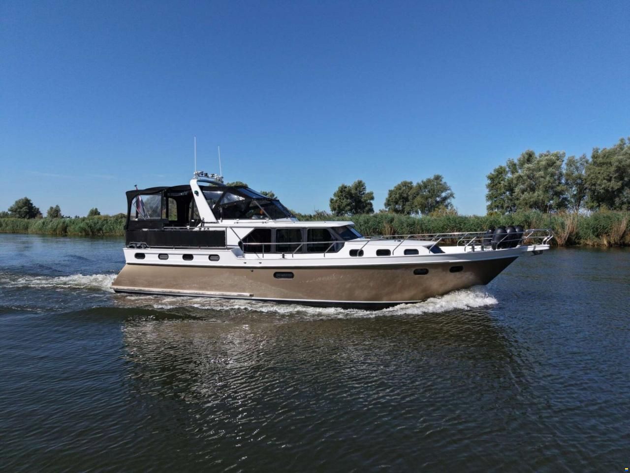 Explorer Classic 14.00 AK Cabrio