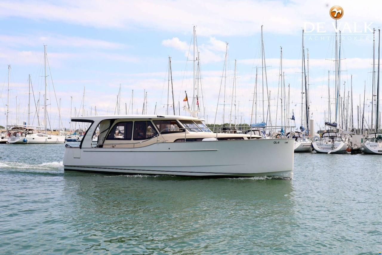 Greenline 33