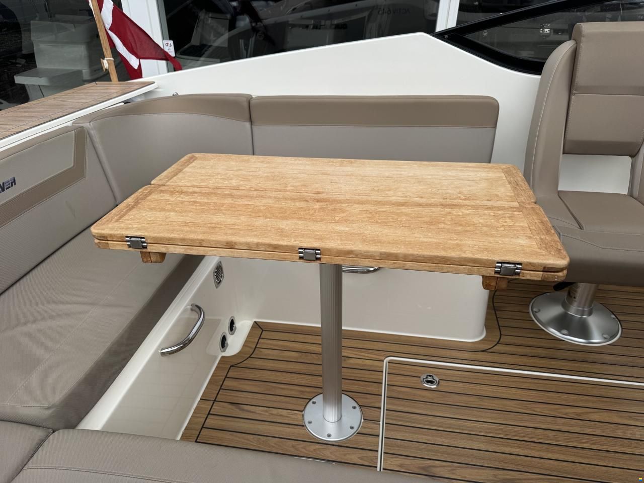 Quicksilver Activ 645 Cruiser med F115 hk Mercury-EF