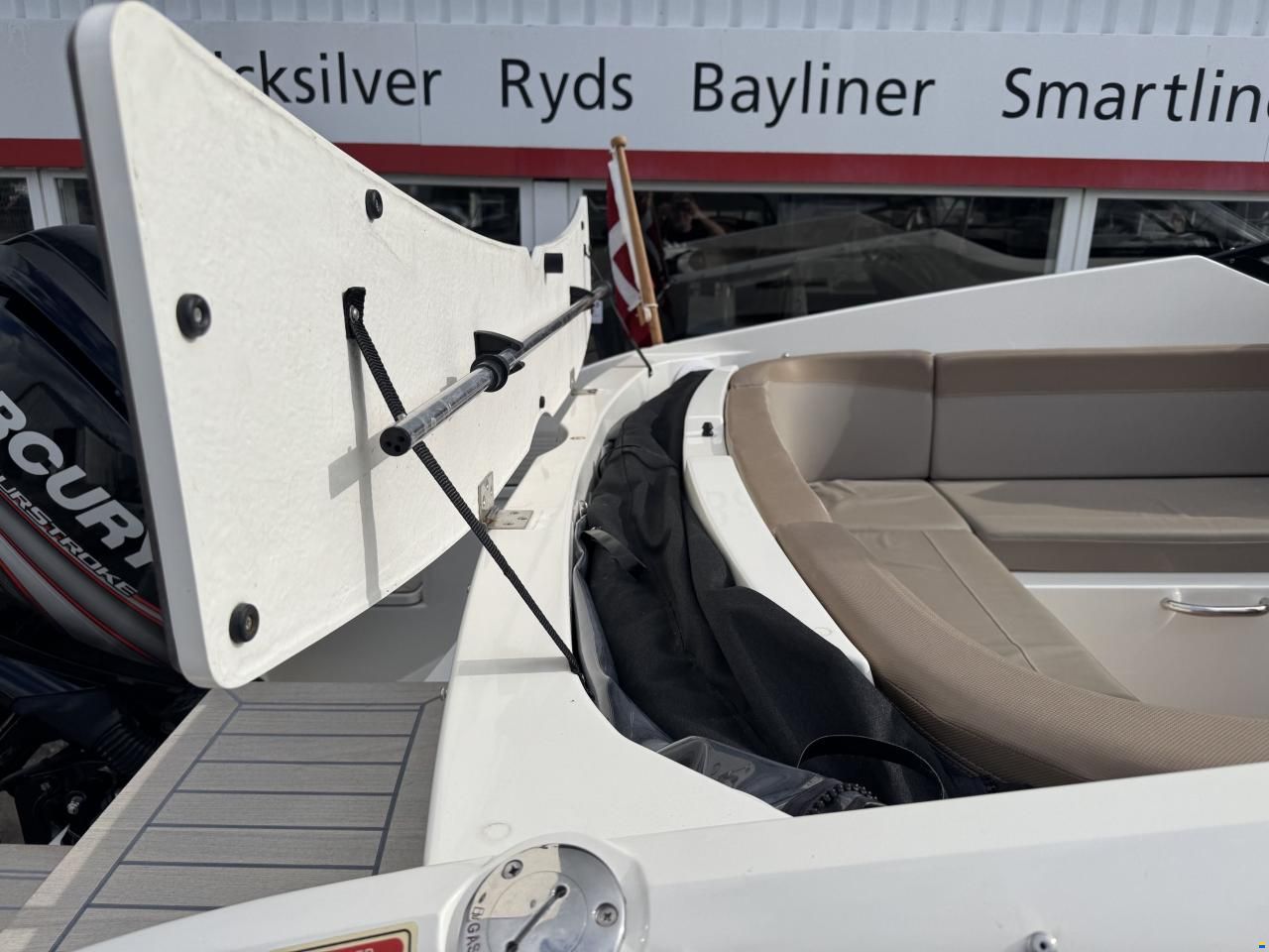 Quicksilver Activ 645 Cruiser med F115 hk Mercury-EF