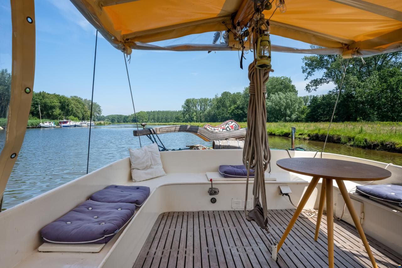 Tjalk Vrouwe Hendrika
