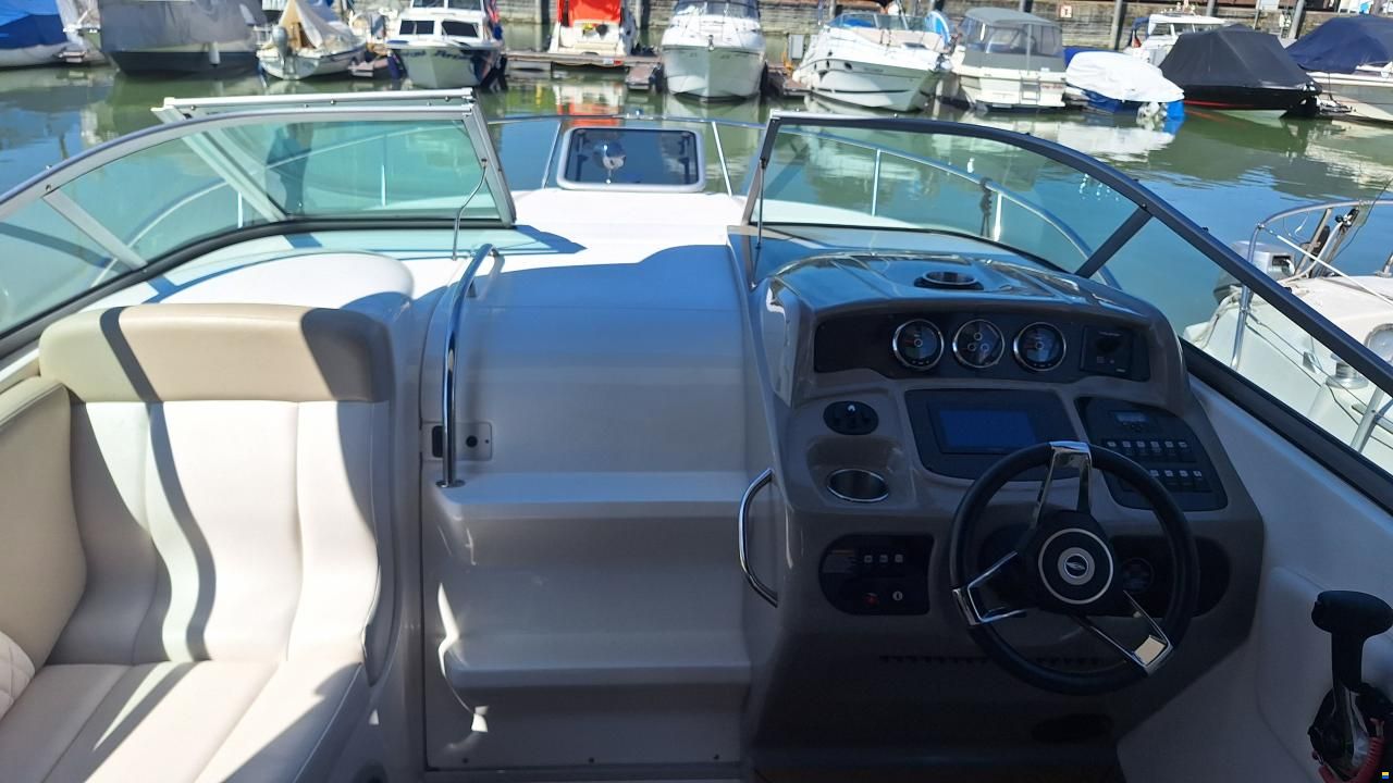 Chaparral 270 Signature