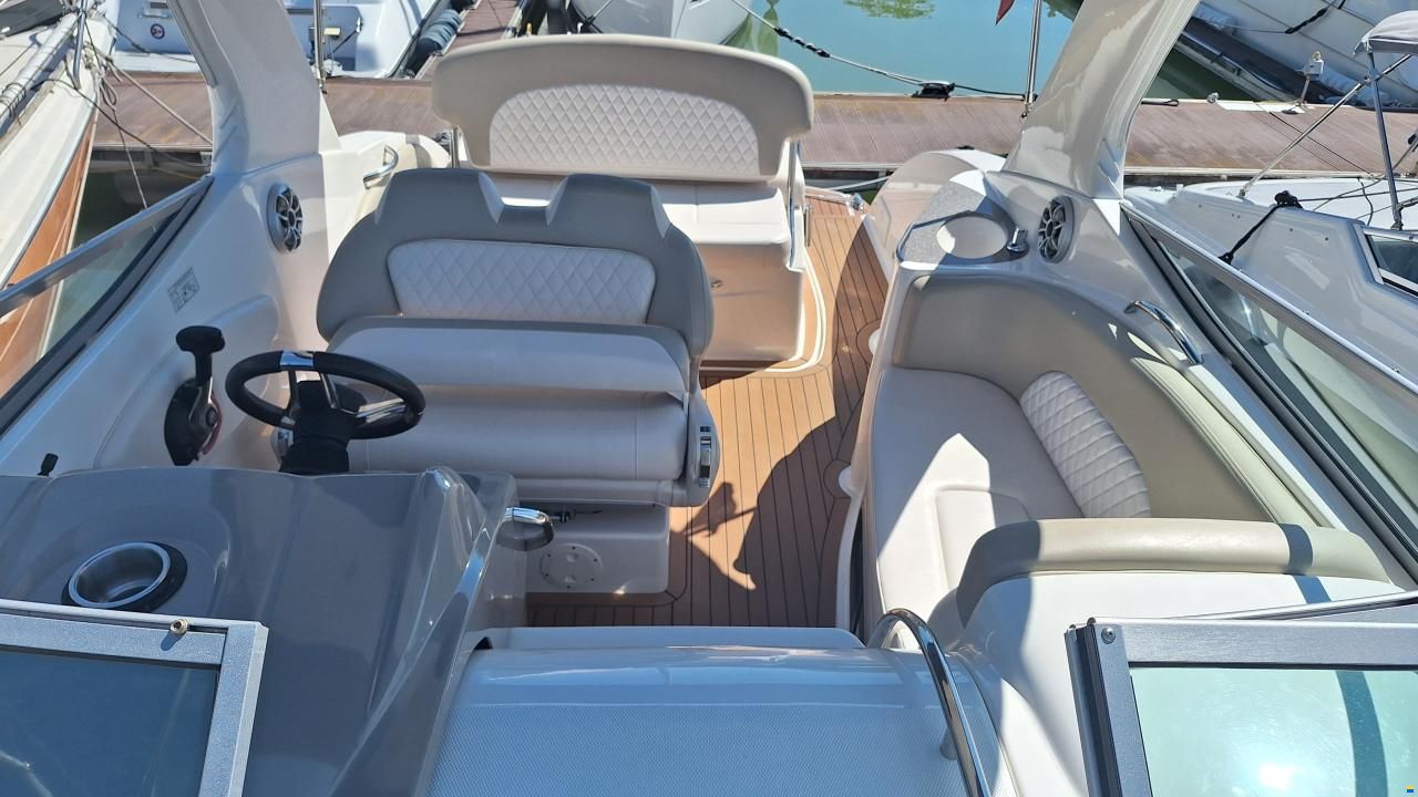 Chaparral 270 Signature
