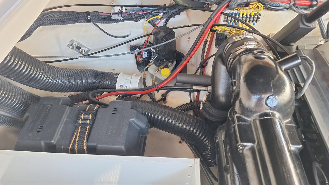 Chaparral 270 Signature