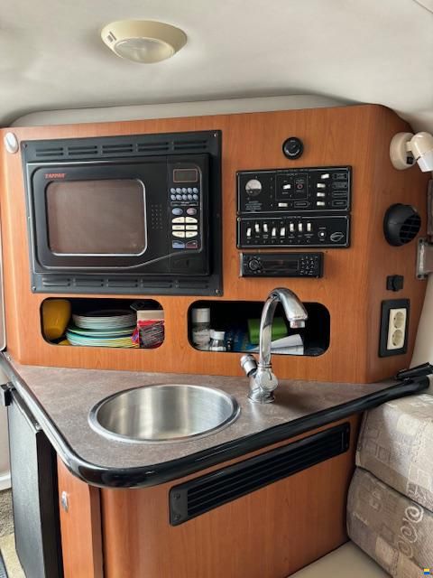 Crownline 275ccr