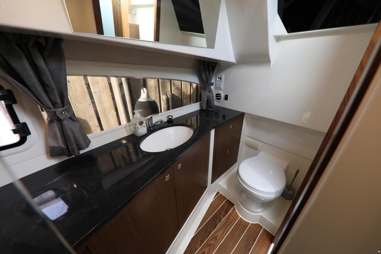 Marex 330