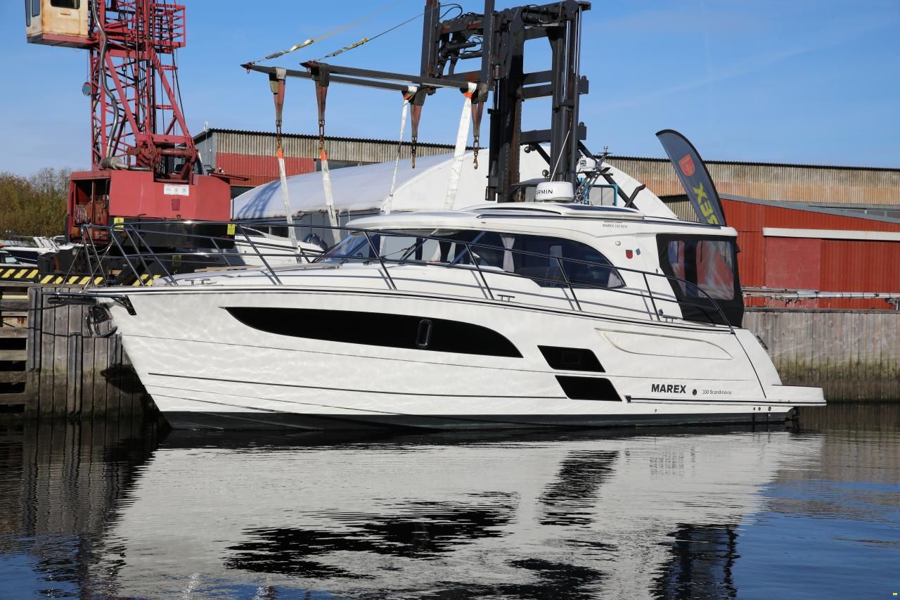 Marex 330