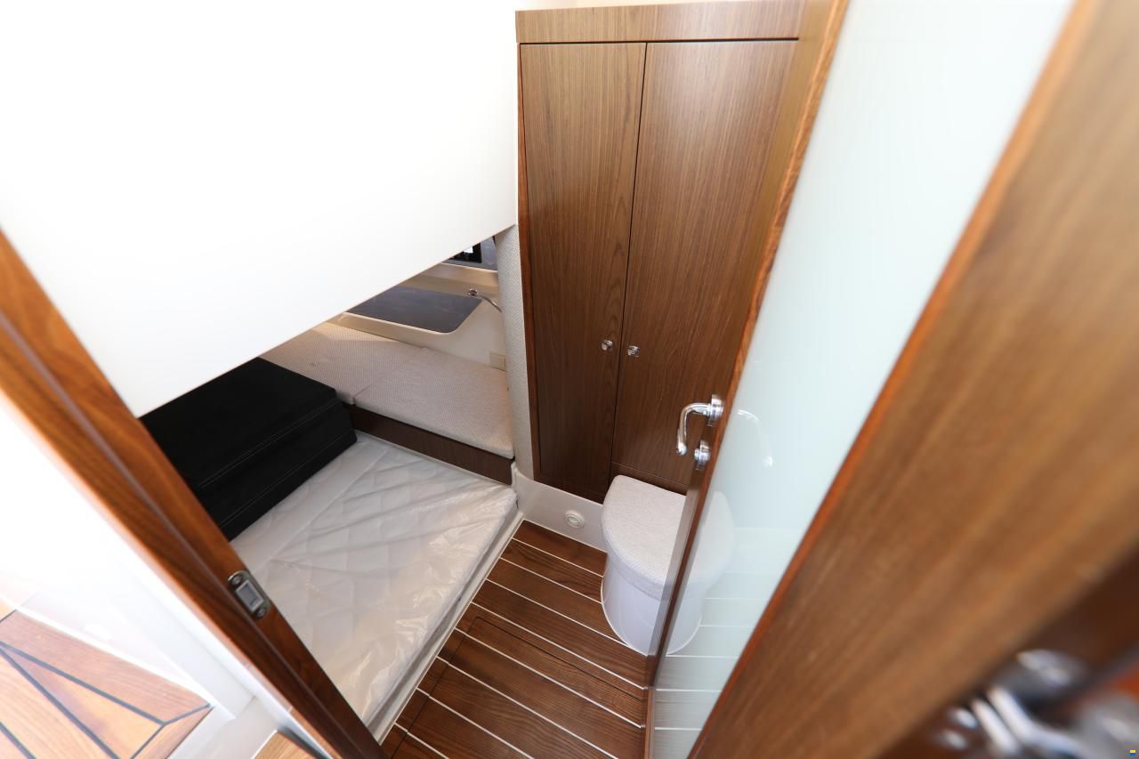 Marex 330