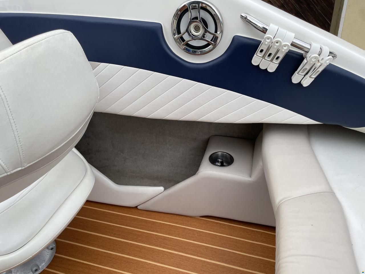 Glastron GT 209