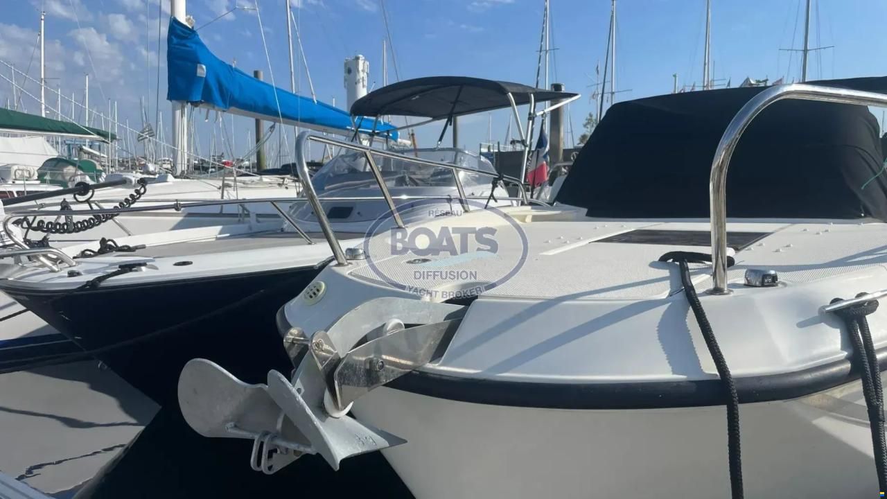 Quicksilver Activ 755 Sun Deck