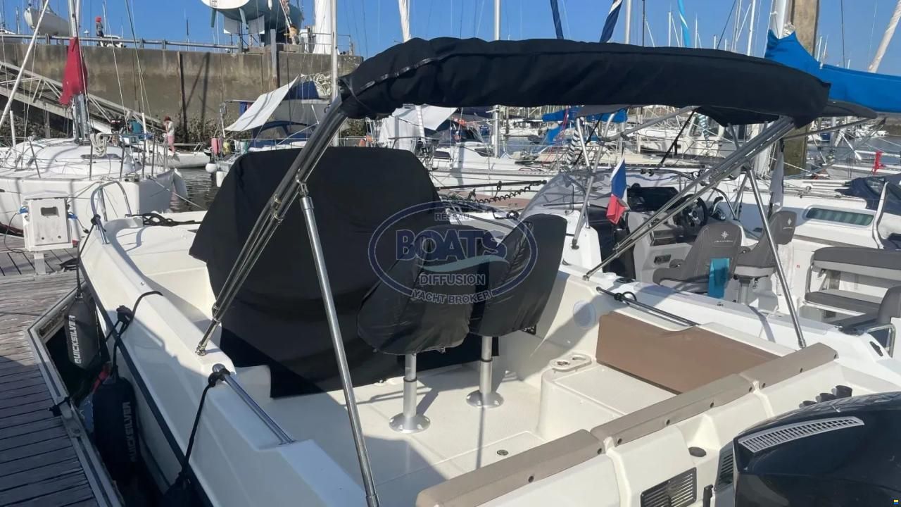 Quicksilver Activ 755 Sun Deck