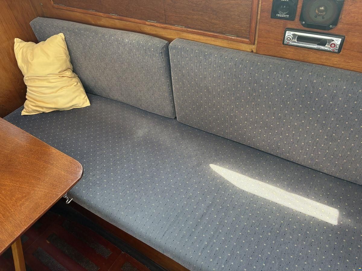 Contessa 28