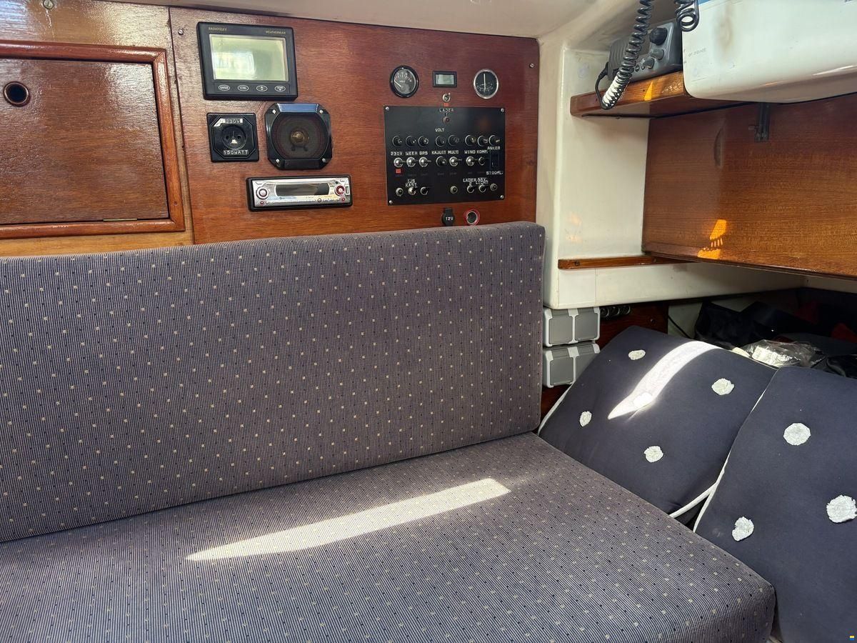 Contessa 28