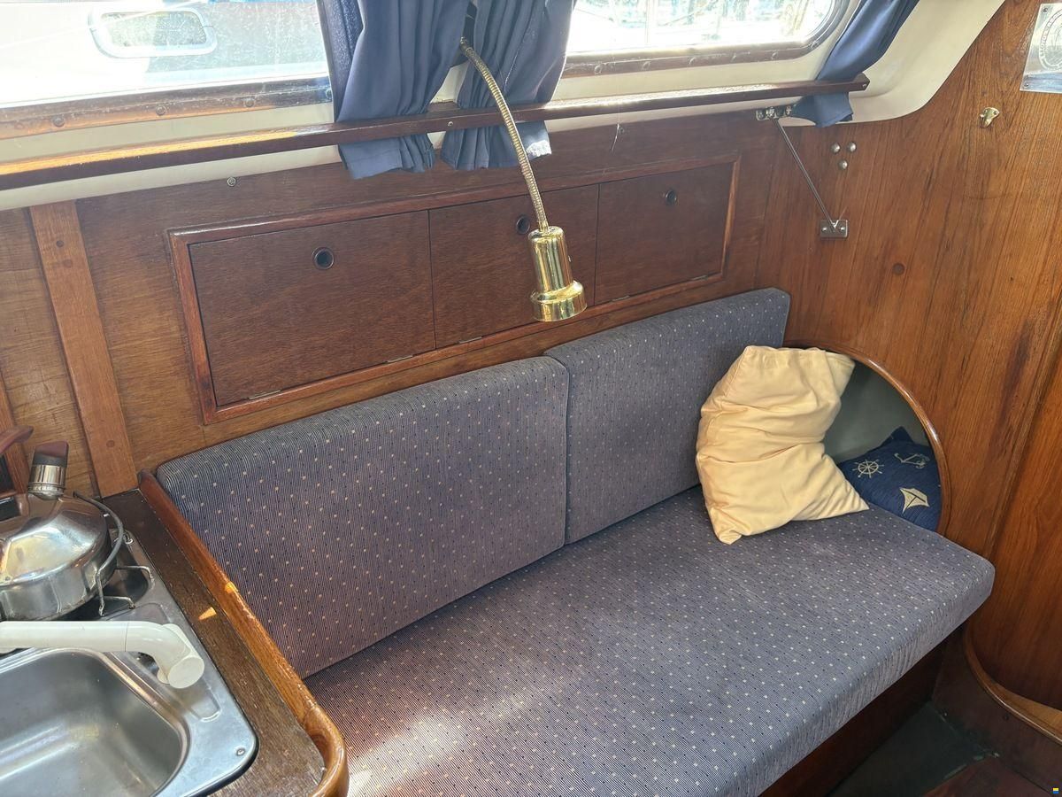 Contessa 28