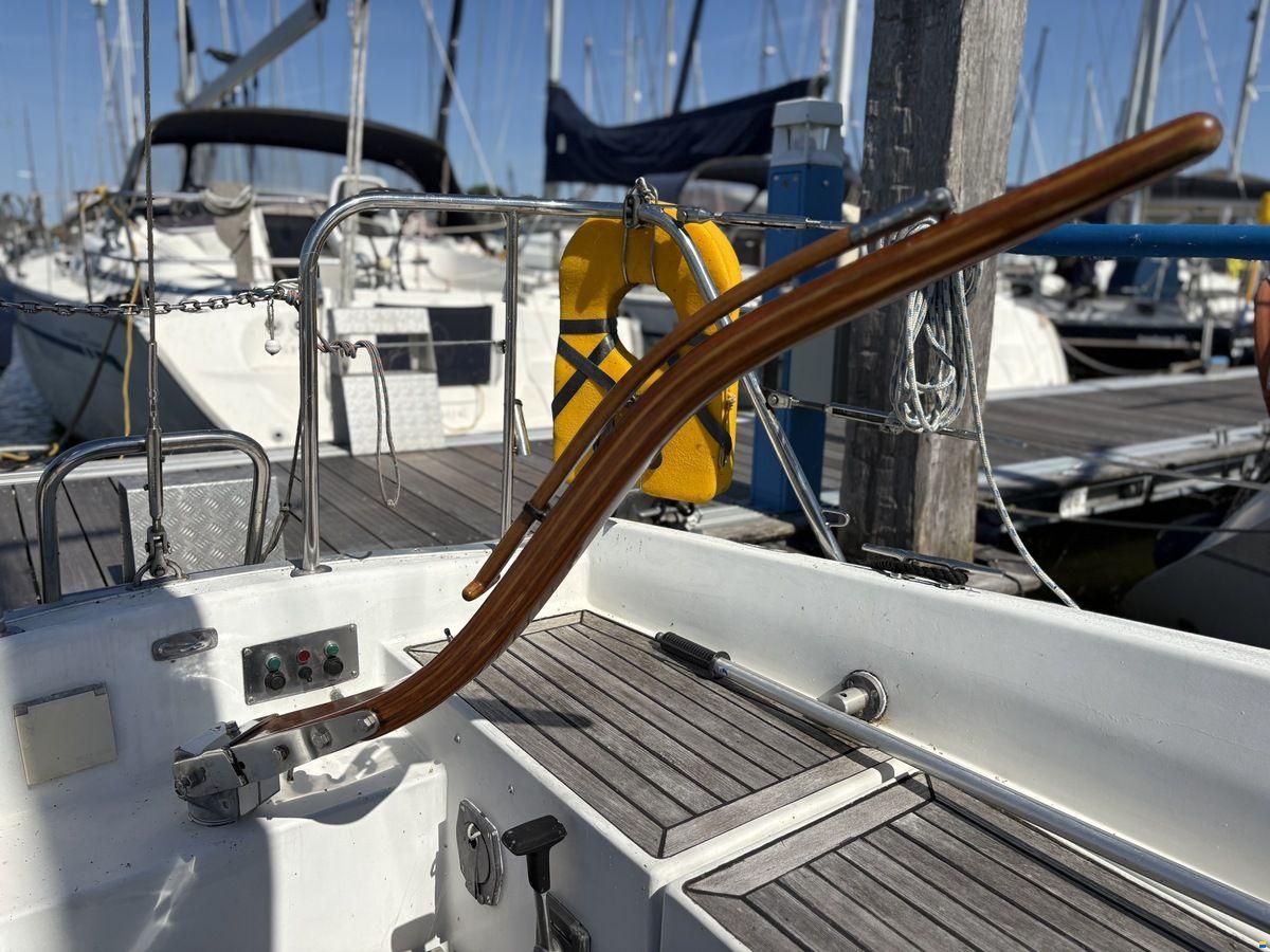 Contessa 28