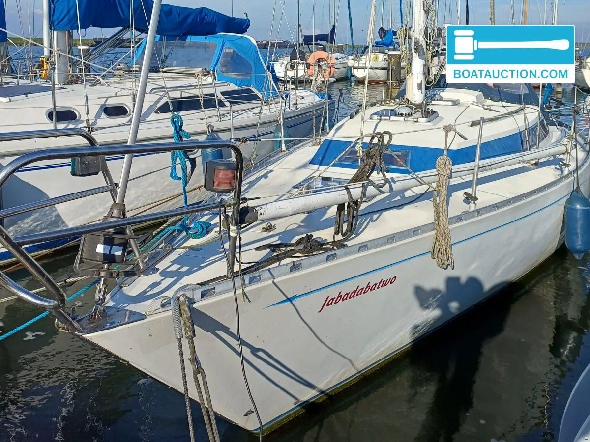 Standfast 33