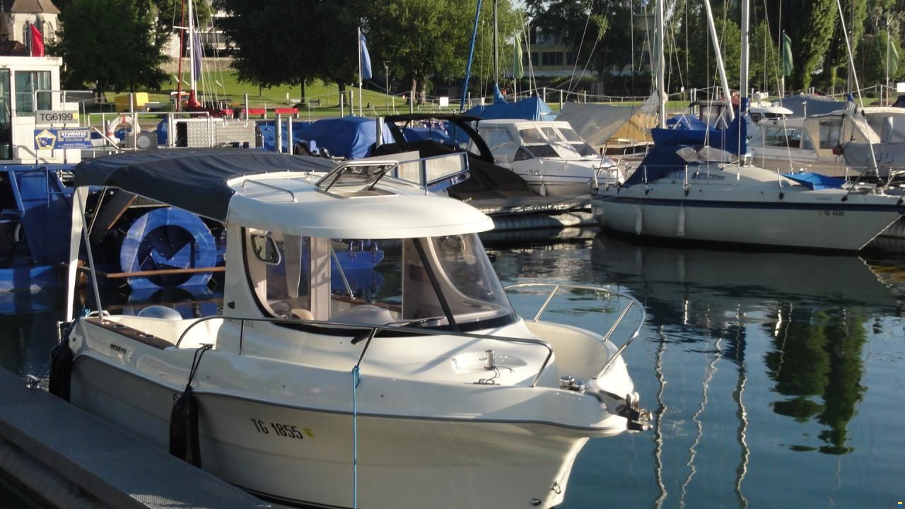 Quicksilver Pilothouse 640