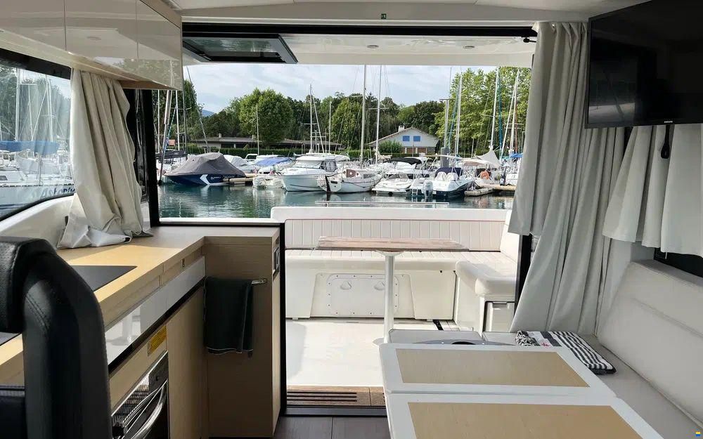Jeanneau NC 37